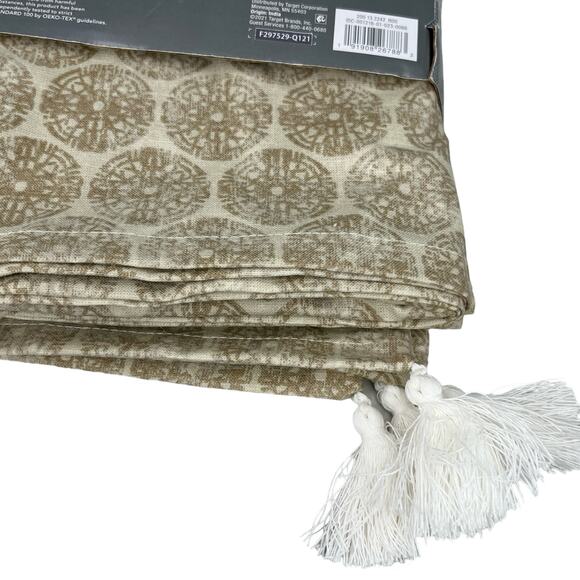 Threshold Table Throw Tablecloth Scarf Beige Medallion Ikat Table 50" x 50" New - Picture 2 of 11